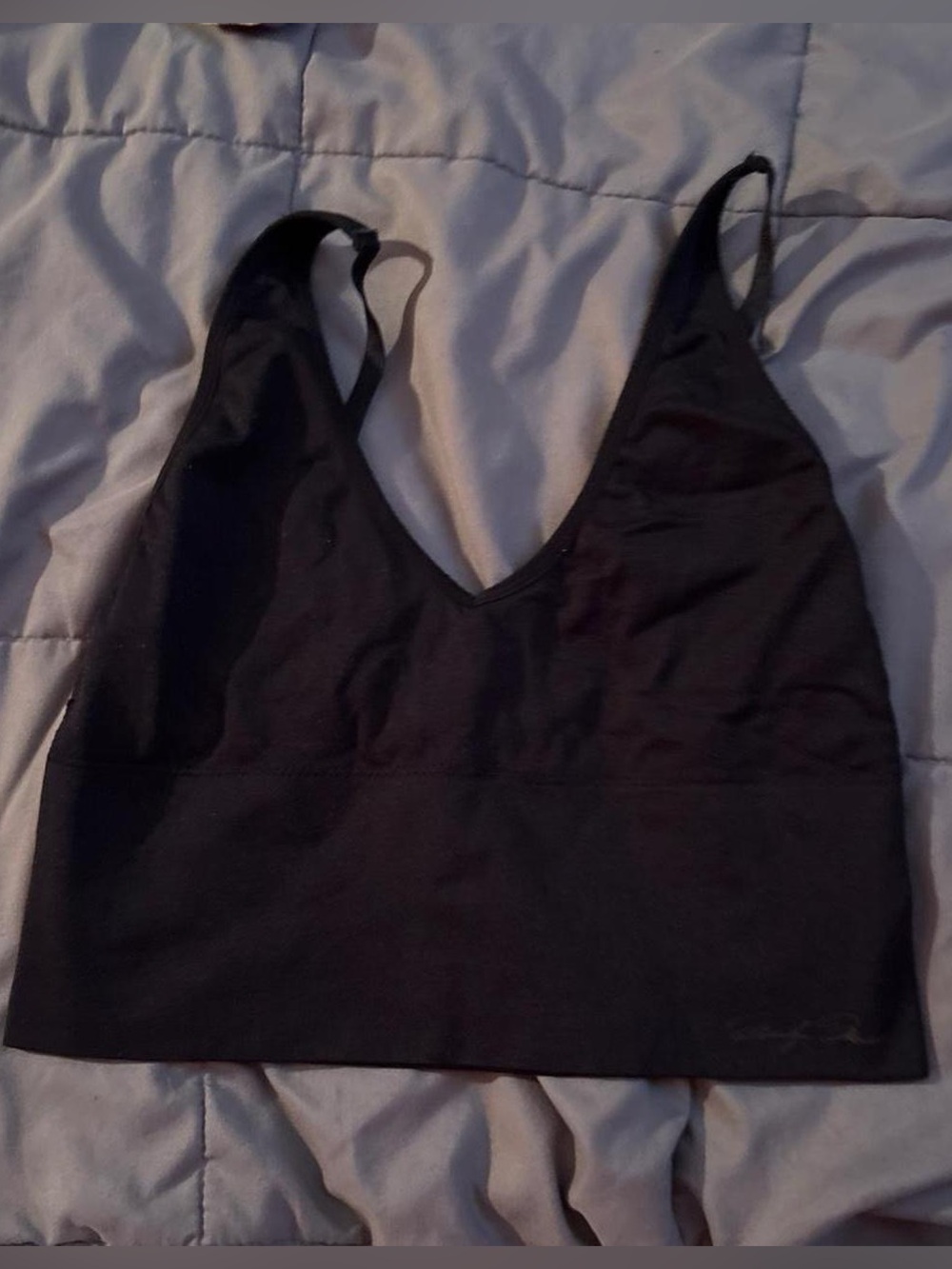 Everyday V-Neck Wireless Bralette - black